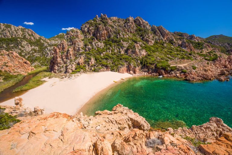 Spiaggia Di Li Cossi - 🏖️Sardinian Beaches